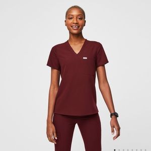 FIGS Catarina Scrub Top